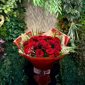 23'lü Kırmızı Gül Buketi