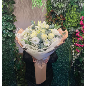 Karışık Beyaz Gül Buketi