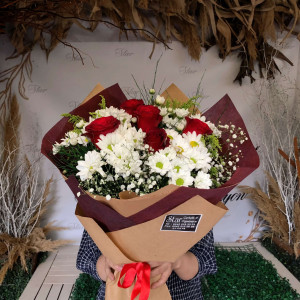 Kırmızı Gül ve Papatya Buketi