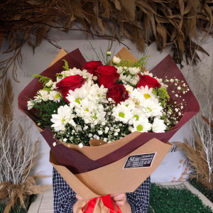 Kırmızı Gül ve Papatya Buketi