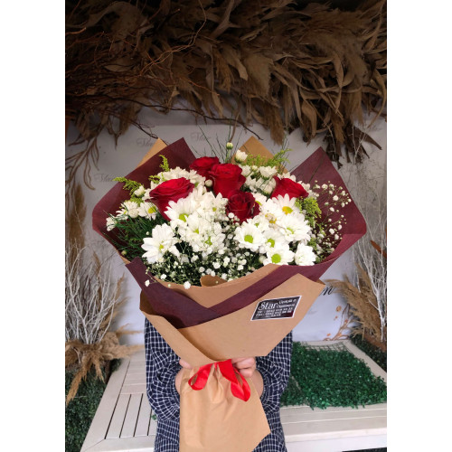 Kırmızı Gül ve Papatya Buketi