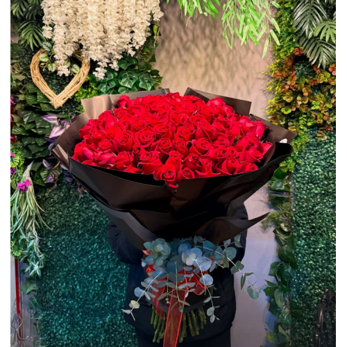 100 Adet Kırmızı Gül Buketi