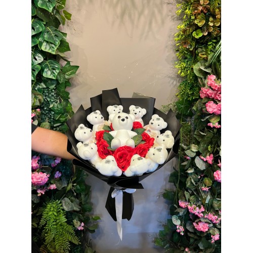 Ayıcık Buketi (Kırmızı / Siyah-Beyaz Seçenek Belirtiniz)