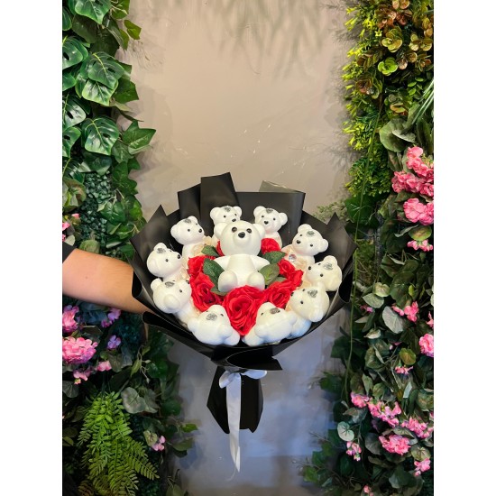 Ayıcık Buketi (Kırmızı / Siyah-Beyaz Seçenek Belirtiniz)