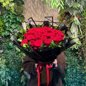 41 Kırmızı Gül Buketi
