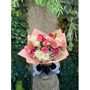 Pembe Lilyum, Gül ve Krizantem Buketi