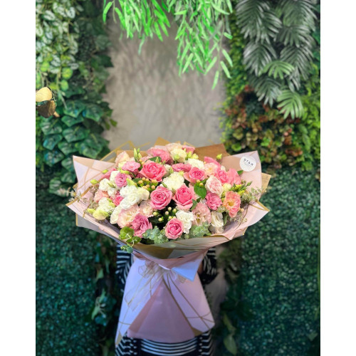 Pembe ve Beyaz Lisyantus Buketi